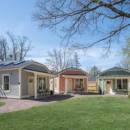 Queen City Bungalow & Cottages Берлингтон Экстерьер фото